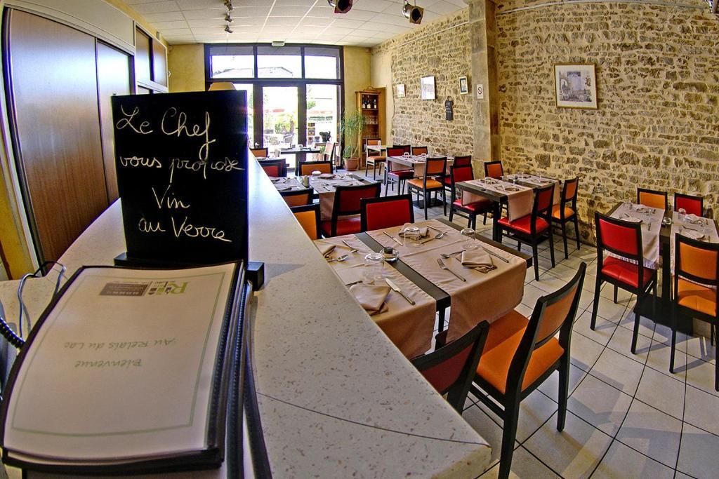 Relais Du Lac Villegusien-le-Lac Exterior foto